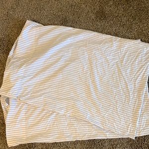 Full/ queen comforter and pillow cases